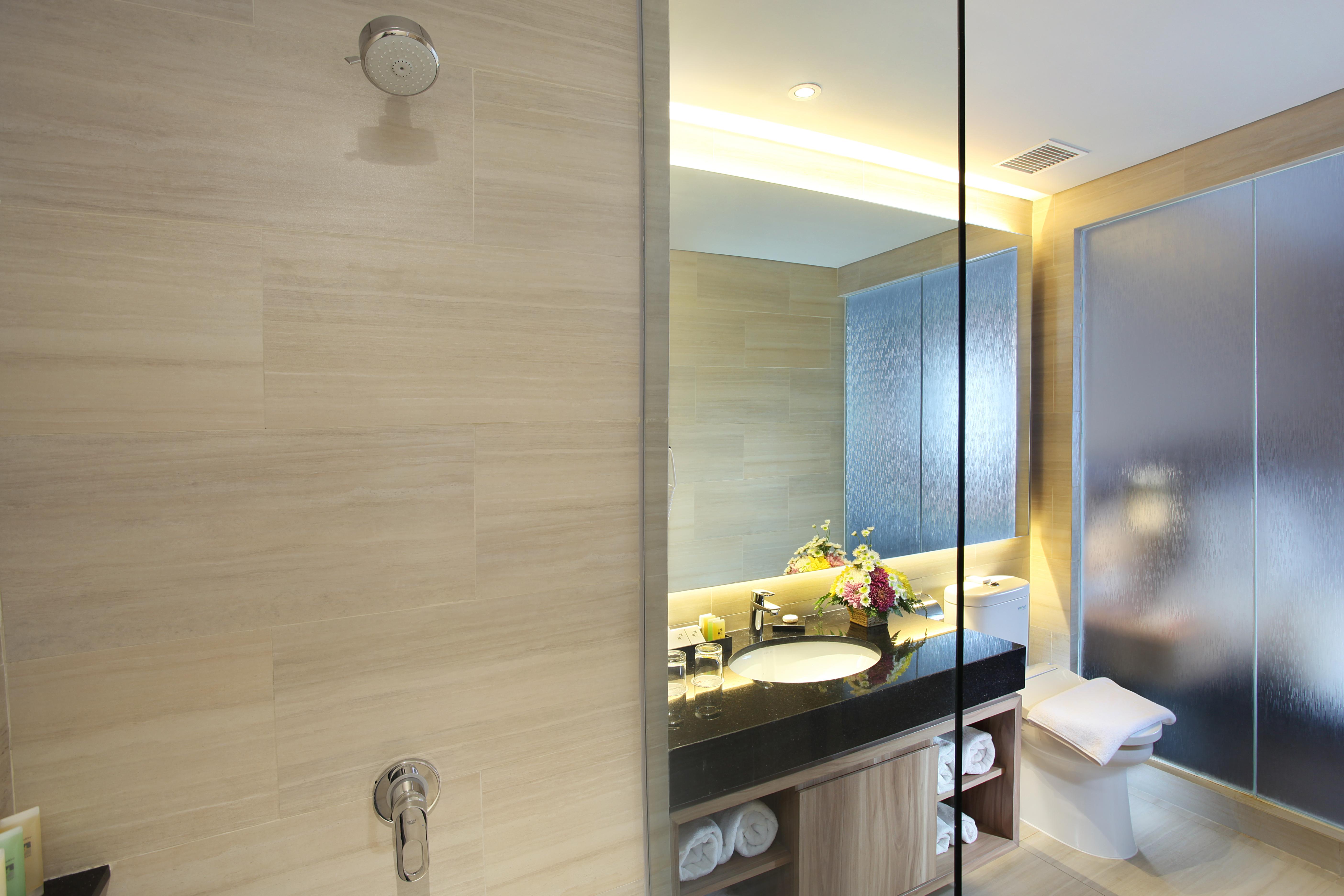 Swiss-Belinn Karawang Eksteriør billede