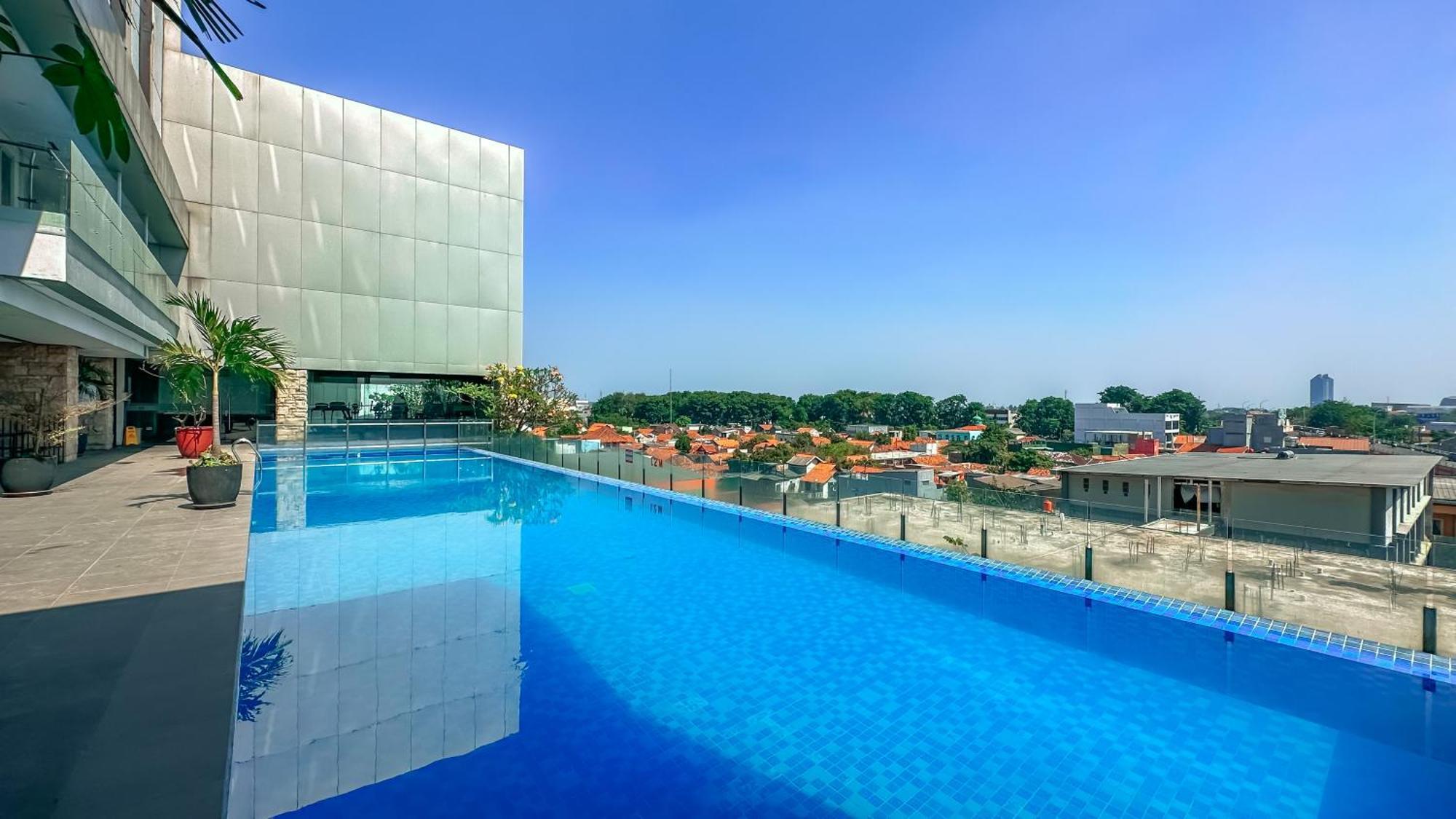Swiss-Belinn Karawang Eksteriør billede