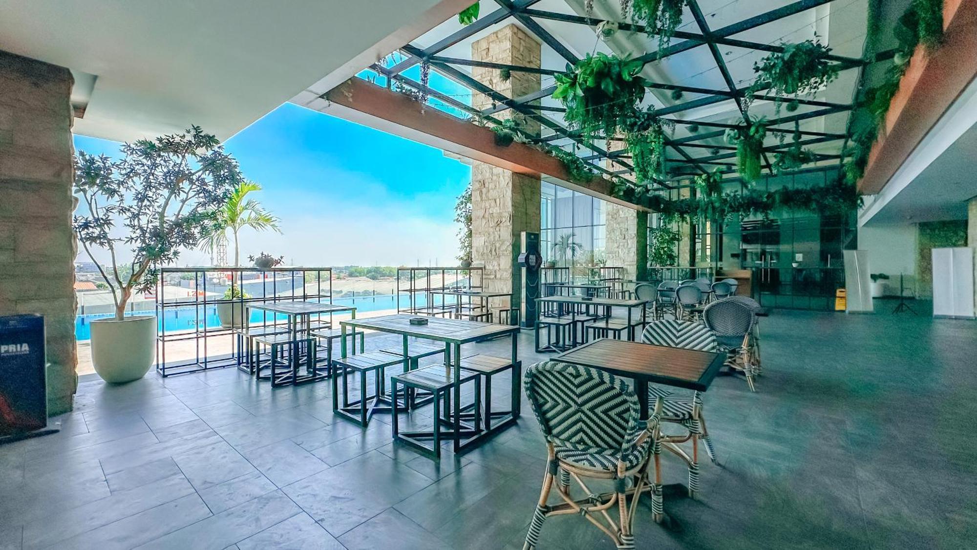 Swiss-Belinn Karawang Eksteriør billede