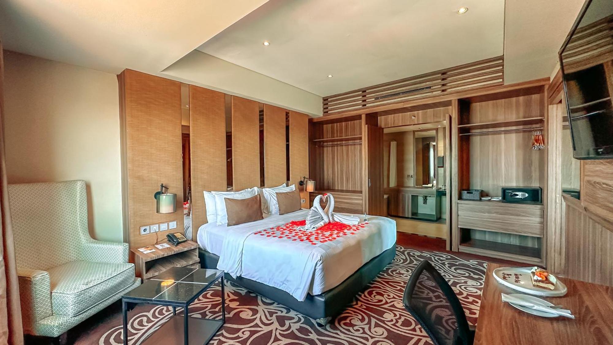 Swiss-Belinn Karawang Eksteriør billede