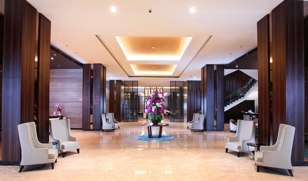 Swiss-Belinn Karawang Eksteriør billede